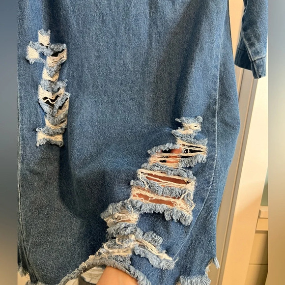 Vibrant MIU Distressed Denim 3/4 Sleeve High Low Dress.‎ Size Small. NWT. - Picture 8 of 12